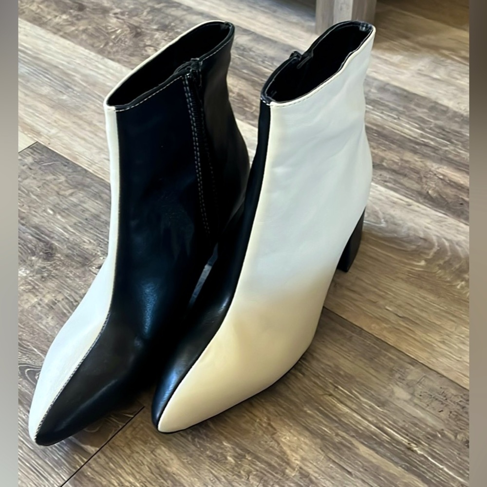 Two-tone Black/ivory Booties Sz 8.5 NWOT
